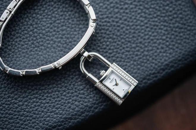 意十足的都市热款才是当下的购表好选!最适合2026年的表是它们!这些创(图12) 意十足的都市热款才是当下的购表好选!最适合2026年的表是它们!这些创(图12)