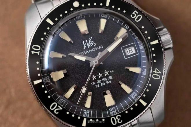潜水表就是我一直在等的“国产小黑盾”终于等到了它的复刻！5k不到这块新品(图2)